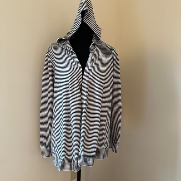 *LOFT* Black x White Striped Hooded Open Front Sweater Size Medium - Picture 2 of 8